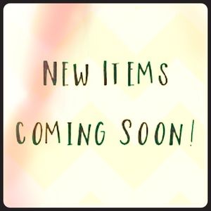 Uploading more items to my closet very soon! ✌🏽💕